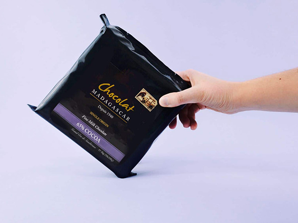 Čokolády z Madagaskaru se pyšní certifikátem Raise trade. Přečtěte si, co zaručuje! Certifikace na etiketách